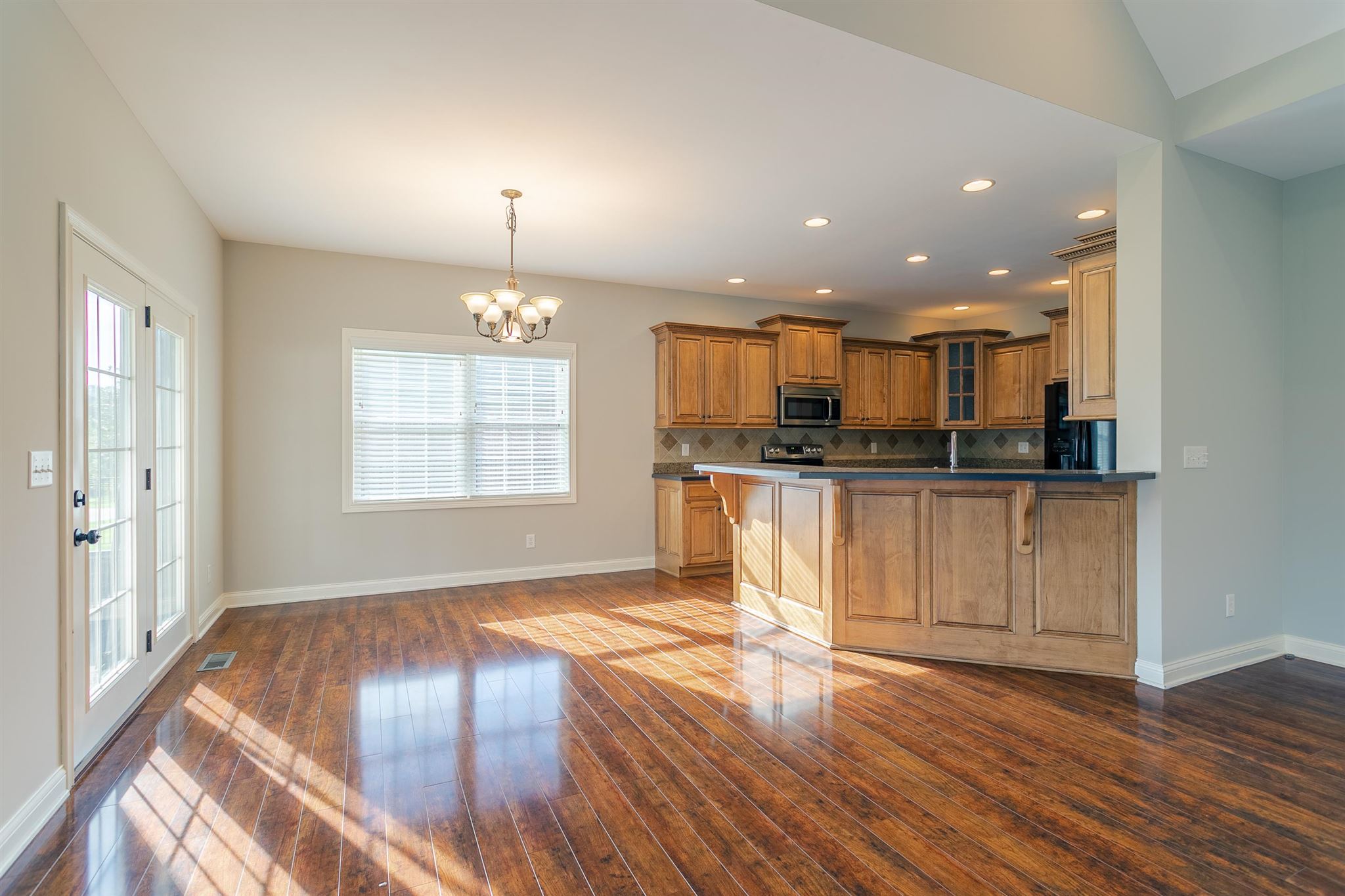 4368 Huntington Ridge Circle Newburgh, IN 47630 - Photo 10 of 35 Gallery Image 10
