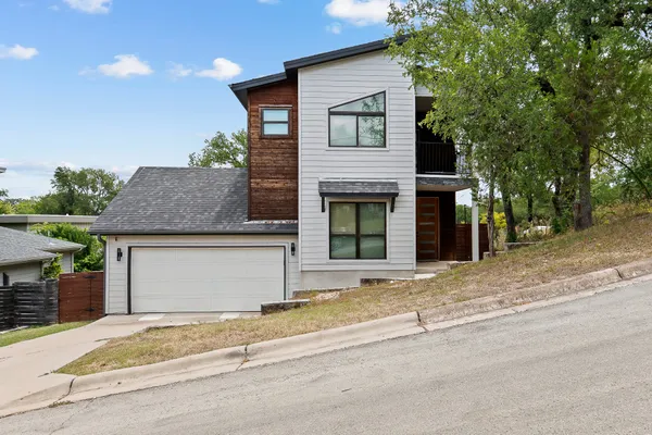 $2,950 | 1193 East M. Franklin Avenue, Unit 1, Austin, TX 78721
