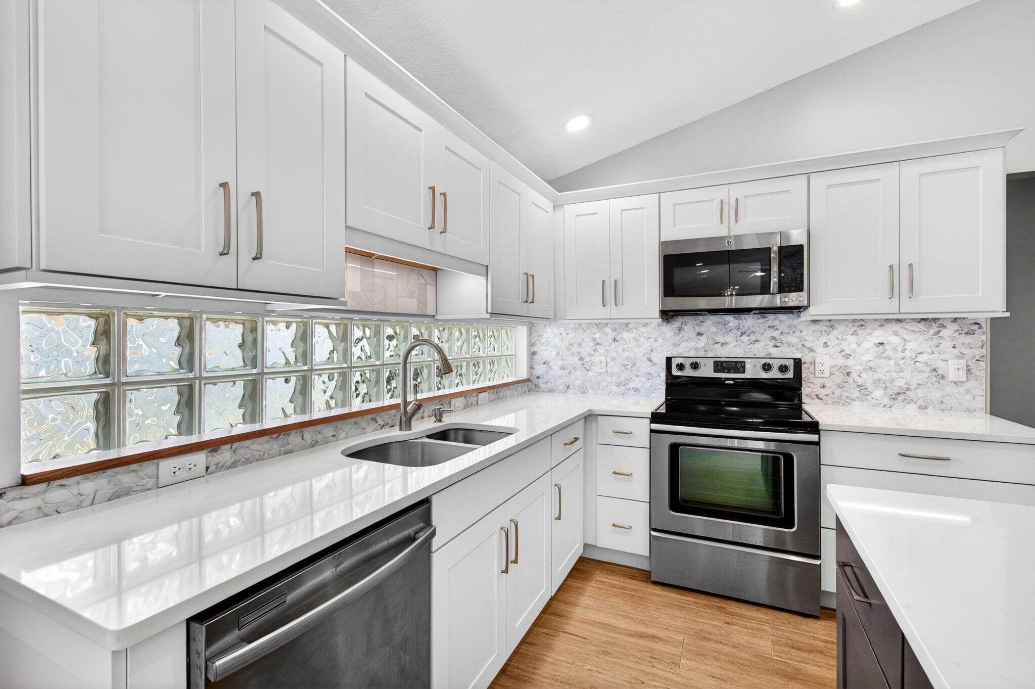 1142 Canoe Point Delray Beach, FL 33444 - Photo 19 of 68 Kitchen