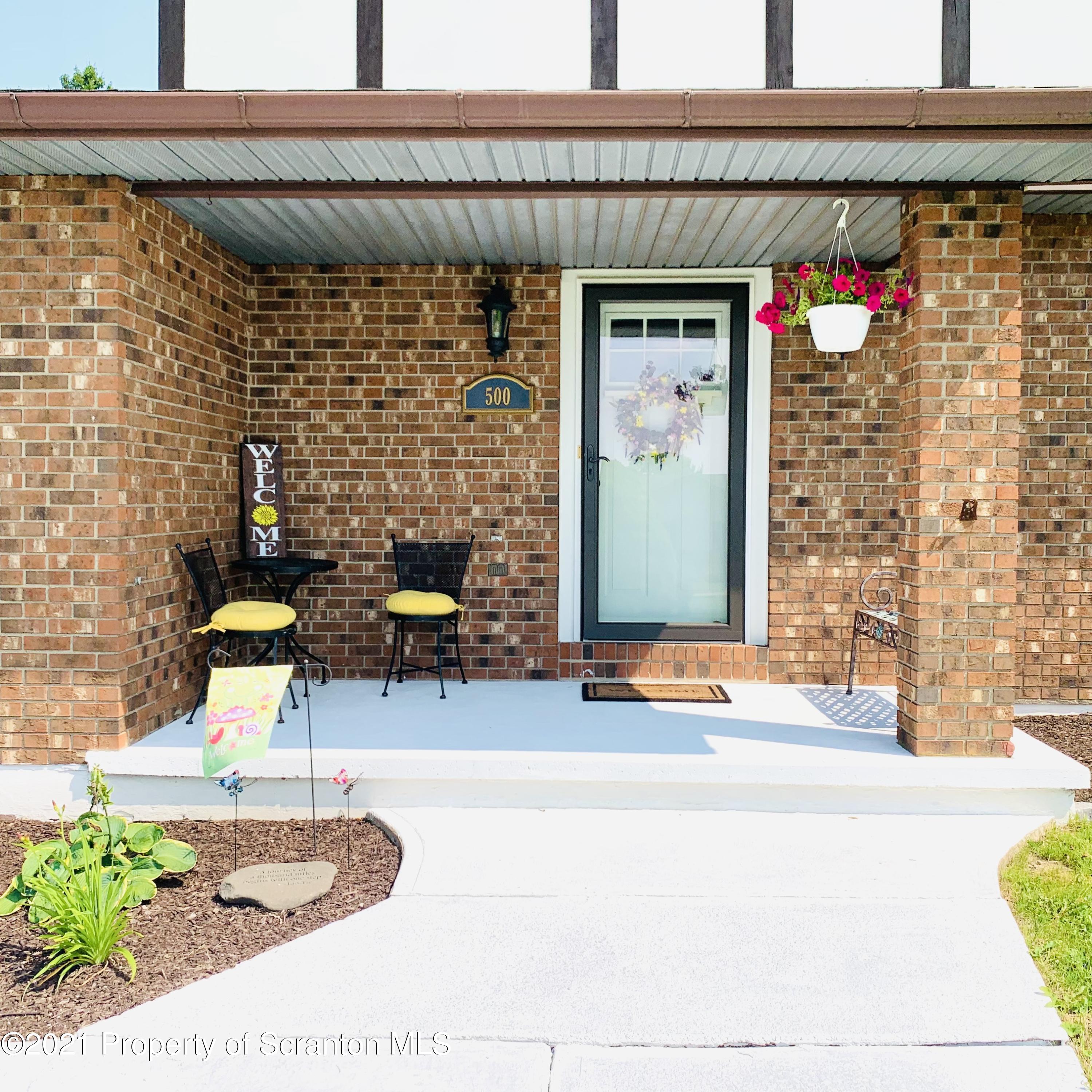 500 Spring Run Lane Moscow, PA 18444 - Photo 8 of 63 Gallery Image 8