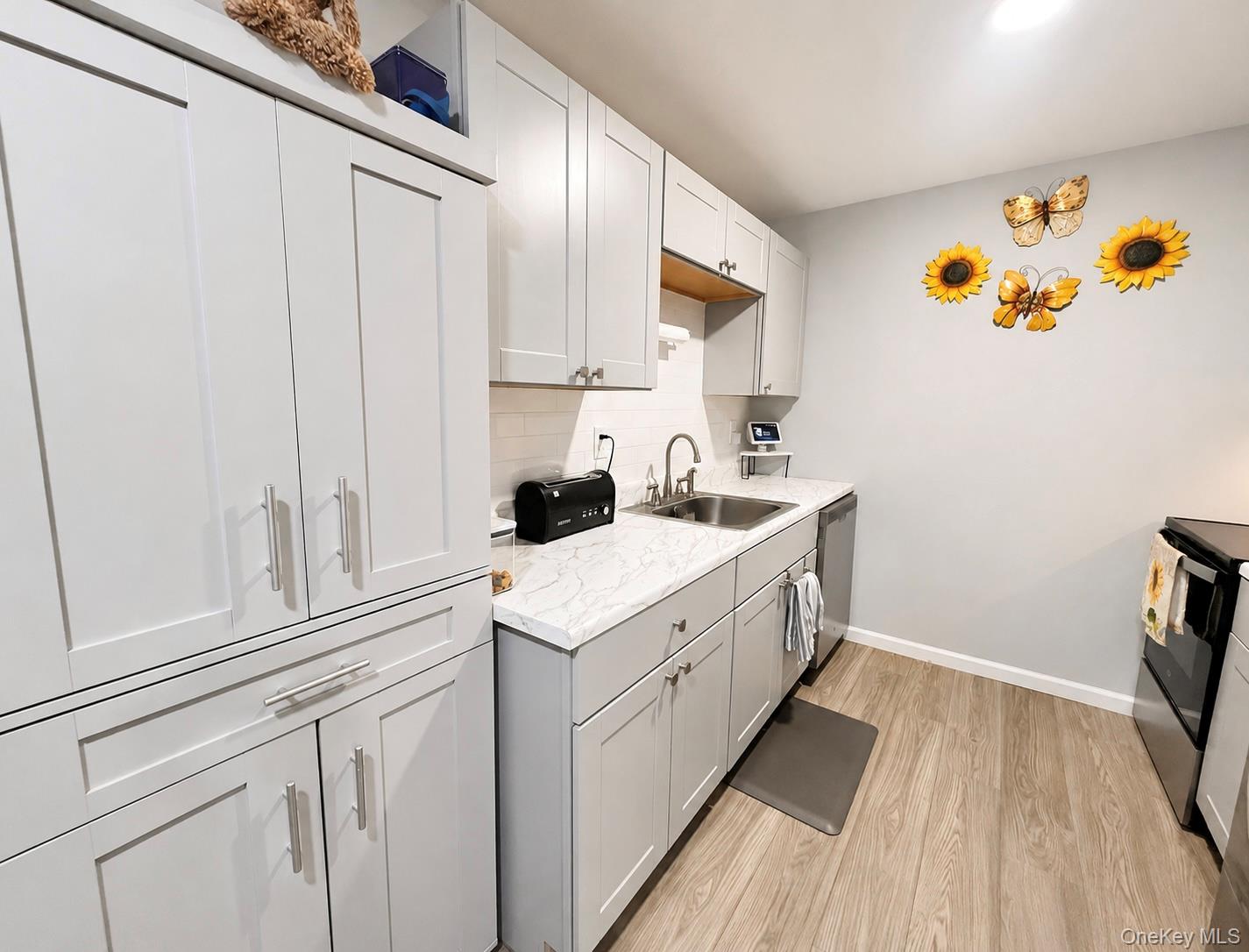 134 Eastbourne Court, Unit 134D Ridge, NY 11961 - Photo 7 of 19