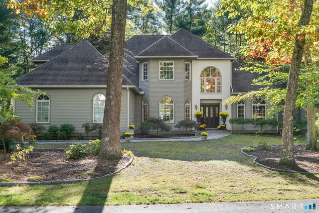 $1,175,000 | 13 Chatsworth Place, Farmington, CT 06032