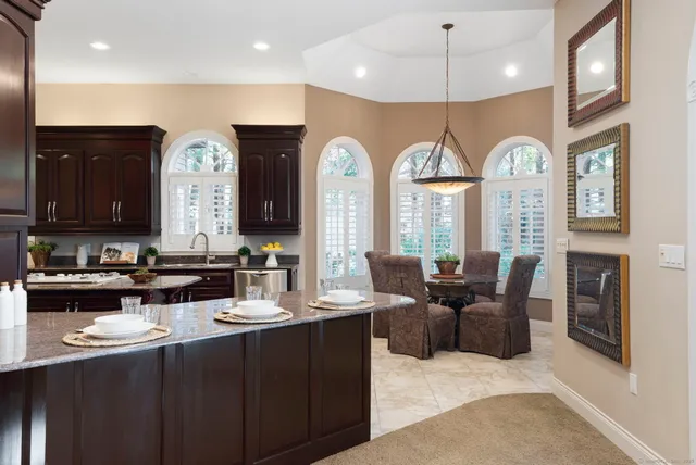 $1,175,000 | 13 Chatsworth Place, Farmington, CT 06032