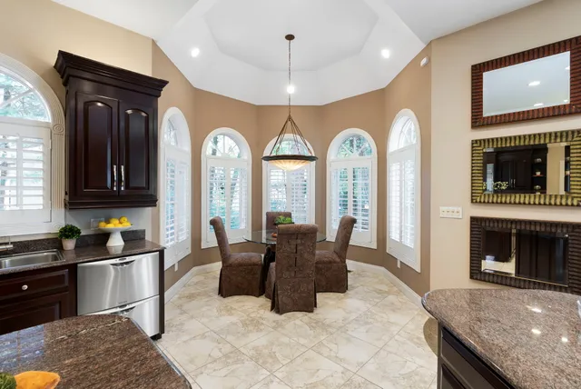 $1,175,000 | 13 Chatsworth Place, Farmington, CT 06032