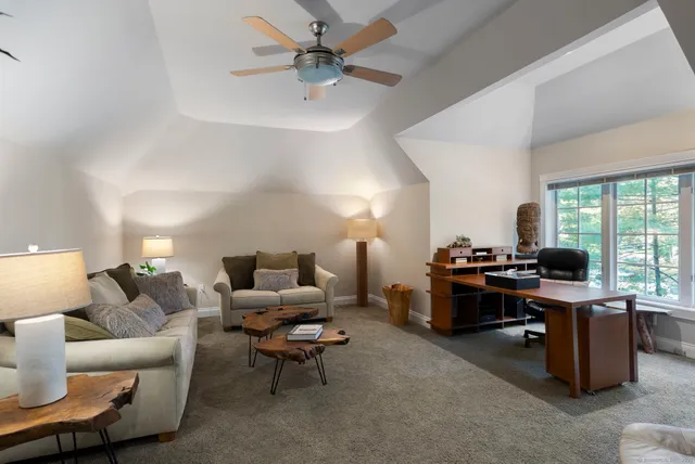 $1,175,000 | 13 Chatsworth Place, Farmington, CT 06032