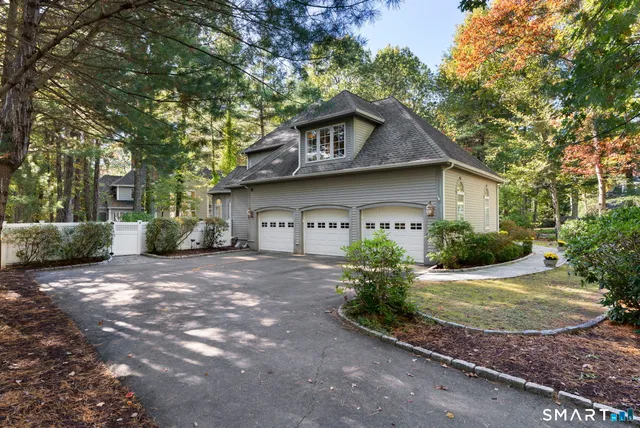 $1,175,000 | 13 Chatsworth Place, Farmington, CT 06032