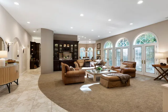 $1,175,000 | 13 Chatsworth Place, Farmington, CT 06032