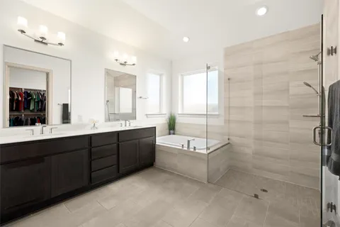 $825,000 | 121 Starfire Drive, Dripping Springs, TX 78620