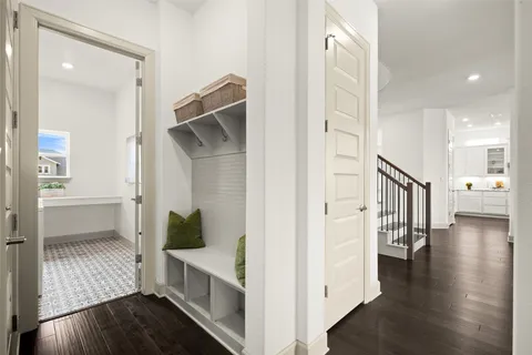 $825,000 | 121 Starfire Drive, Dripping Springs, TX 78620