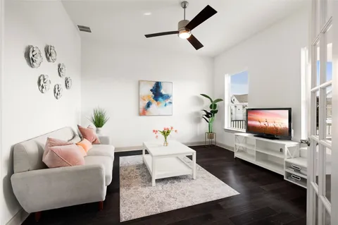 $825,000 | 121 Starfire Drive, Dripping Springs, TX 78620