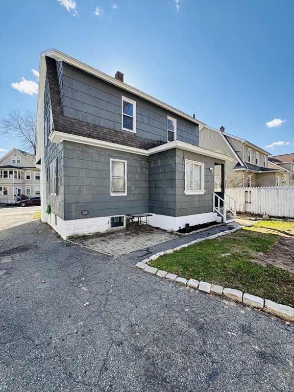 59 Daviston Street Springfield, MA 01108 - Photo 3 of 22 Gallery Image 3