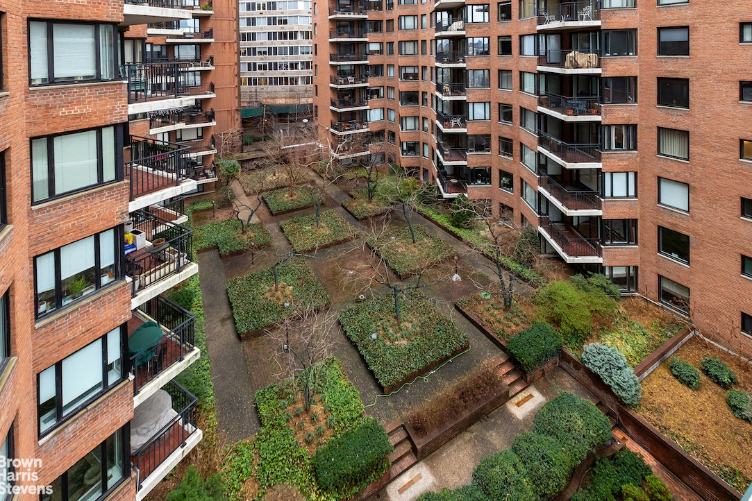 60 Sutton Place South, Unit 7FS Manhattan, NY 10022 - Photo 10 of 16