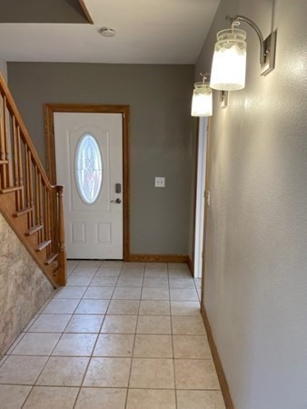 811 Piper Road West Springfield, MA 01089 - Photo 12 of 32