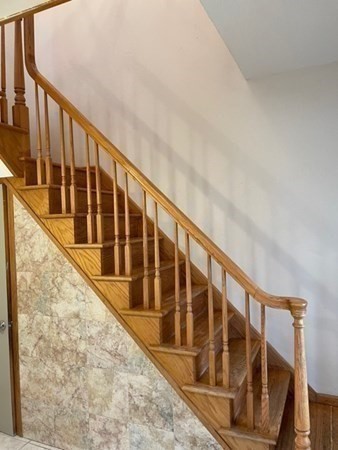 811 Piper Road West Springfield, MA 01089 - Photo 15 of 32
