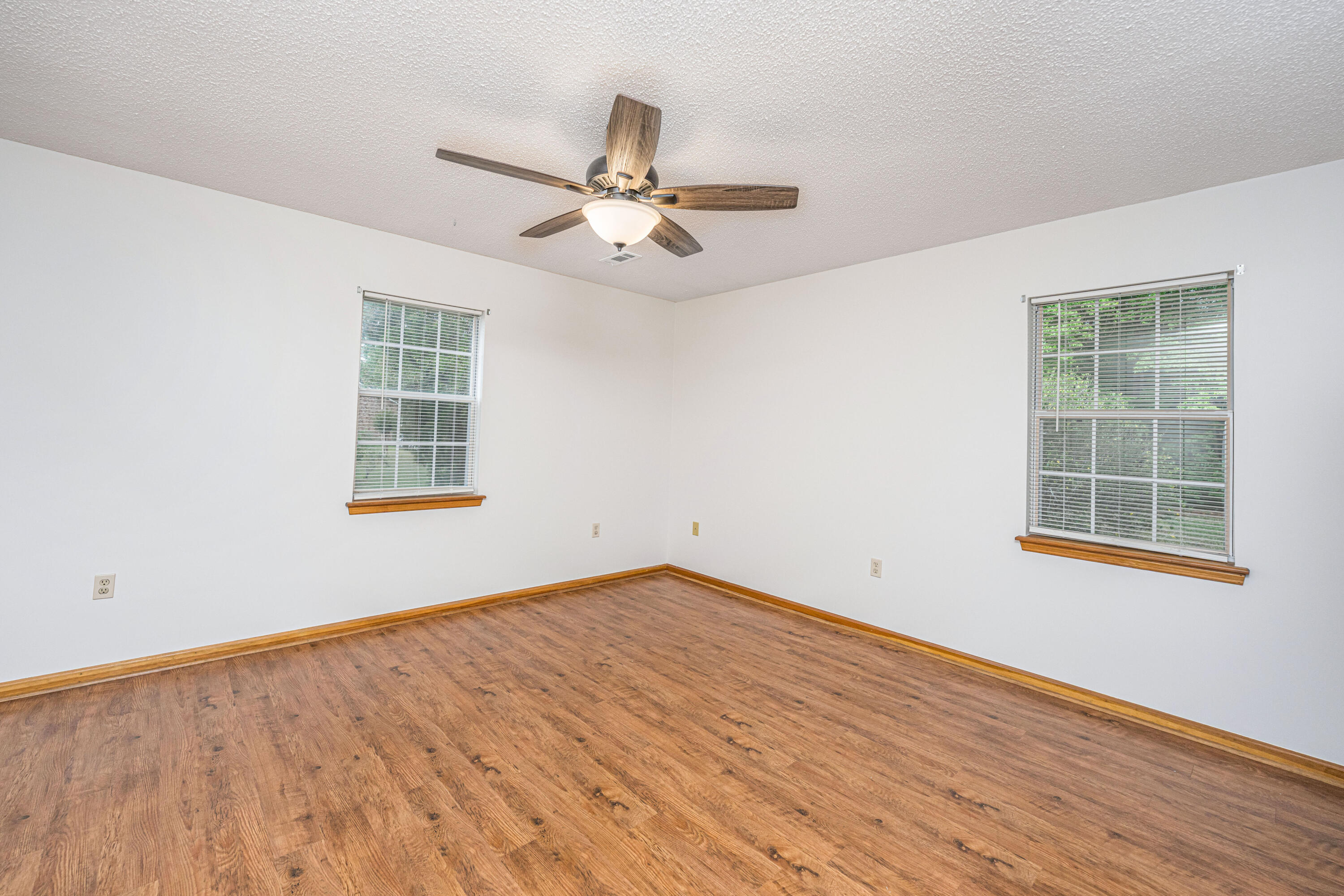 3337 Pinewood Drive Ladson, SC 29456 - Photo 21 of 38 3337PinewoodDr027