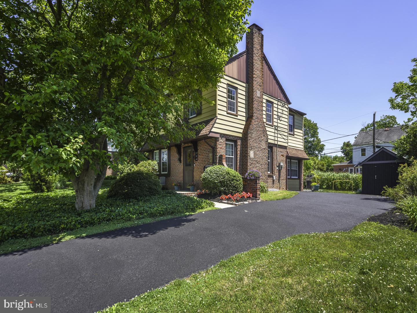124 Twining Road Oreland, PA 19075 - Photo 4 of 38 Gallery Image 4