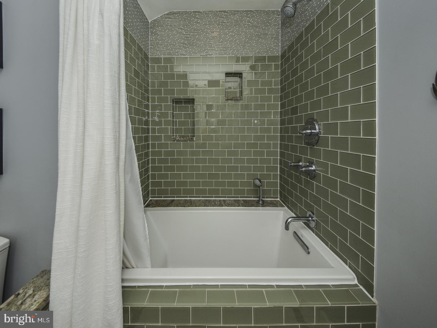 124 Twining Road Oreland, PA 19075 - Photo 32 of 38 Gallery Image 32