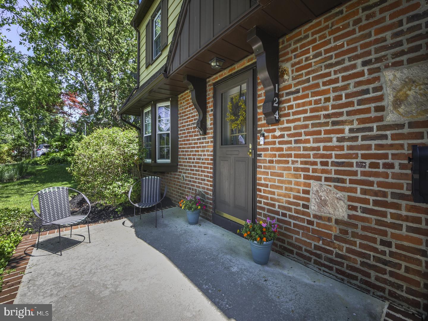 124 Twining Road Oreland, PA 19075 - Photo 5 of 38 Gallery Image 5