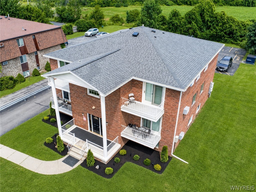 6293 Robinson Road Lockport Town, NY 14094 - Photo 5 of 39 Gallery Image 5
