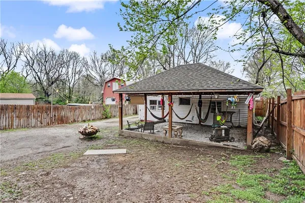 $334,900 | 1106 West Waldo Avenue, Independence, MO 64050