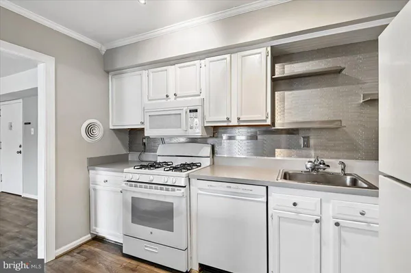 $249,000 | 203 Victor Parkway, Unit H, Annapolis, MD 21403