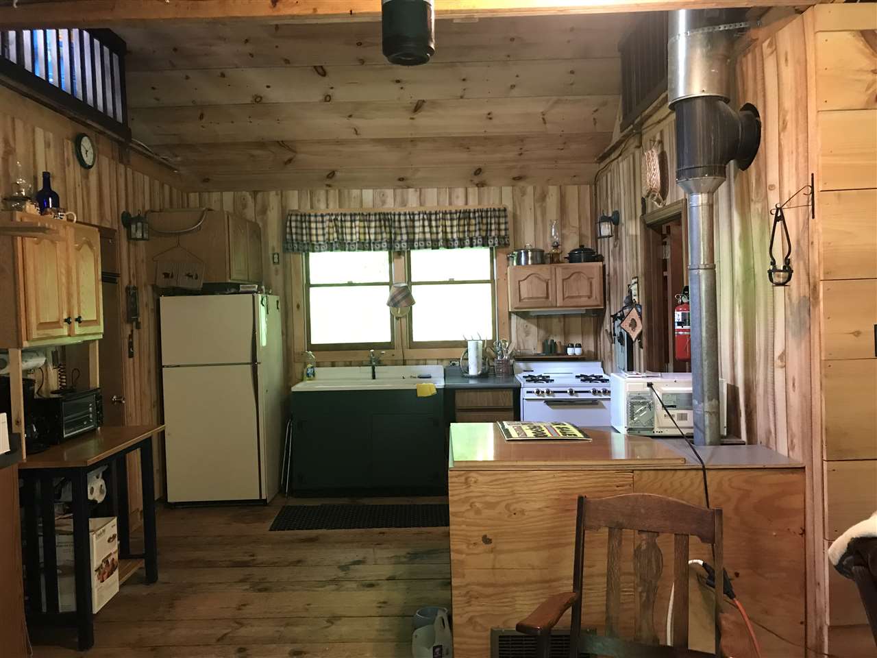 304 Danforth Road Pittsburg, NH 03592 - Photo 3 of 12 Gallery Image 3