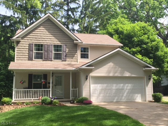 Welcome to this new 4 BD, 2 1/2  BA Colonial located on 1981 Wiltshire Road in charming West Akron.