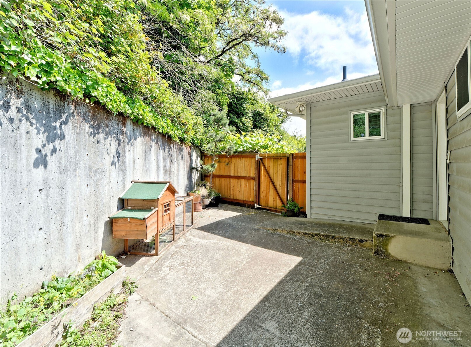 423 Lind Avenue Southwest Renton, WA 98057 - Photo 28 of 33