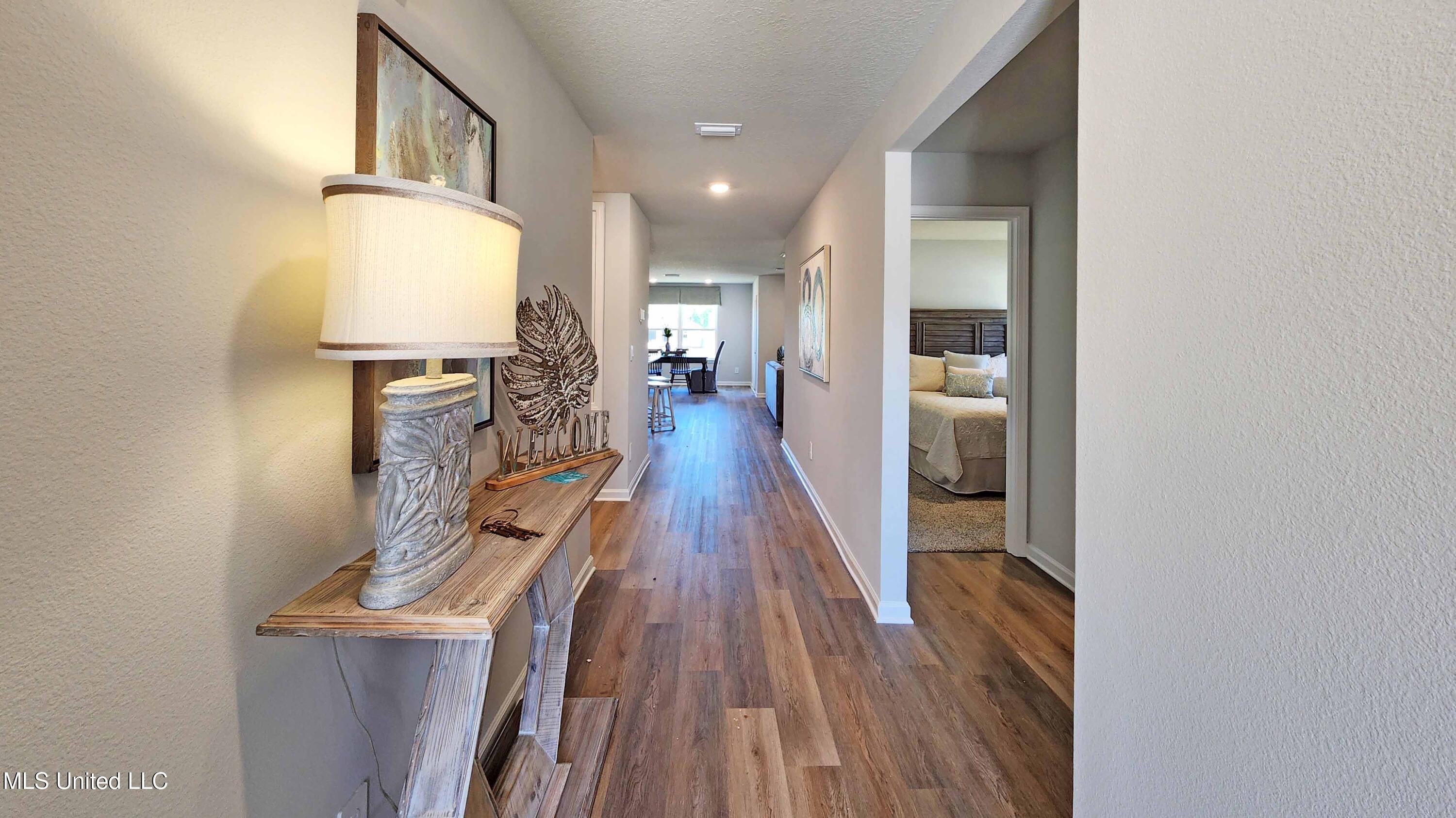 13412 Inman Court Gulfport, MS 39503 - Photo 11 of 25 09Foyer