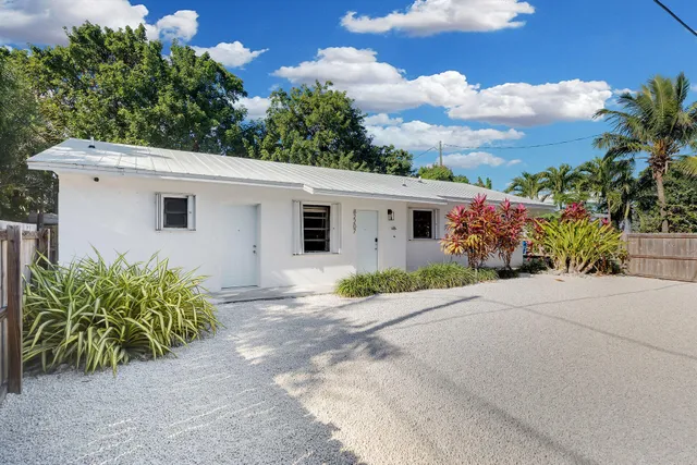 $889,000 | 82207 Old Highway, Islamorada, FL 33036