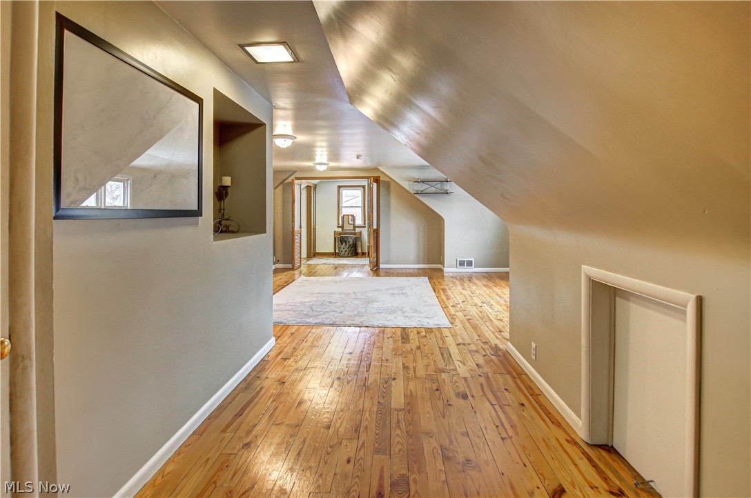 1715 South Green Road Cleveland, OH 44121 - Photo 20 of 34 Gallery Image 20