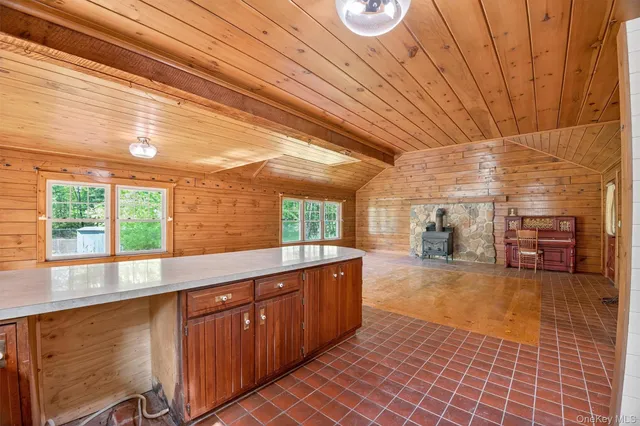 $474,000 | 321 Spadola Lane, Pine Bush, NY 12566