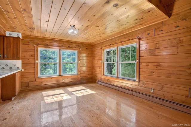 $474,000 | 321 Spadola Lane, Pine Bush, NY 12566