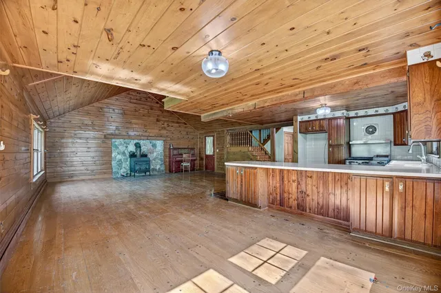 $474,000 | 321 Spadola Lane, Pine Bush, NY 12566