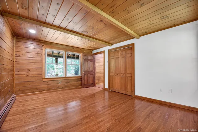 $474,000 | 321 Spadola Lane, Pine Bush, NY 12566