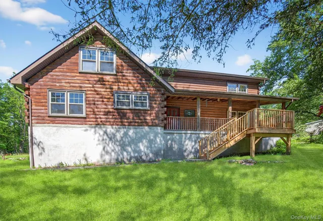 $474,000 | 321 Spadola Lane, Pine Bush, NY 12566