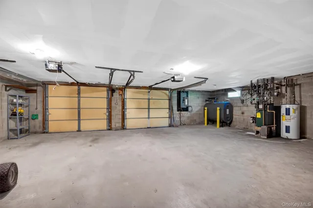 $474,000 | 321 Spadola Lane, Pine Bush, NY 12566