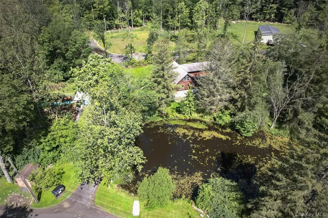 $474,000 | 321 Spadola Lane, Pine Bush, NY 12566