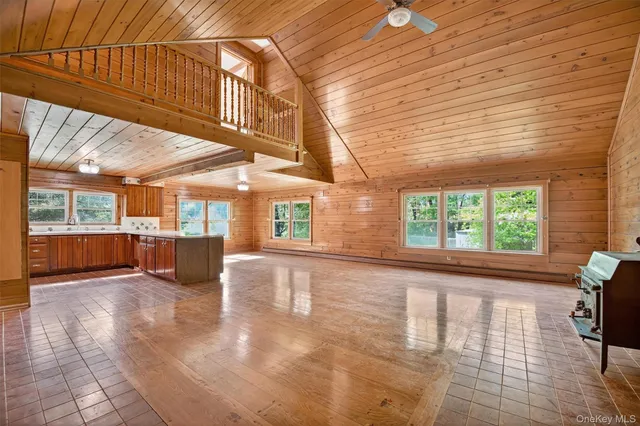 $474,000 | 321 Spadola Lane, Pine Bush, NY 12566