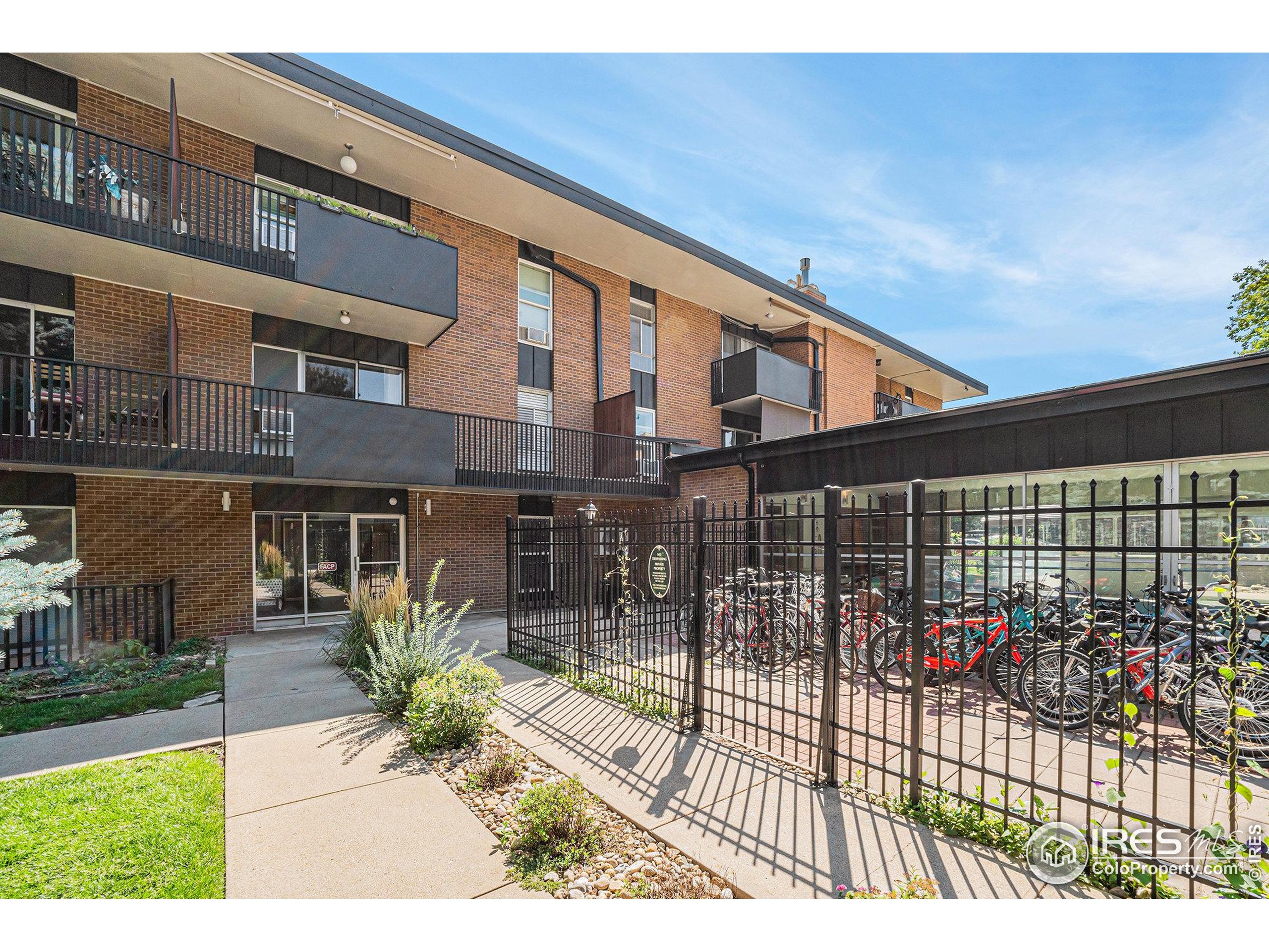 620 Mathews Street, Unit 104 Fort Collins, CO 80524 - Photo 28 of 32 a front view of a building