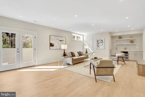 $2,195,000 | 501 North Jefferson Street, Arlington, VA 22205
