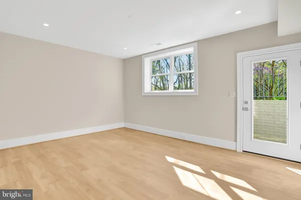 $2,195,000 | 501 North Jefferson Street, Arlington, VA 22205
