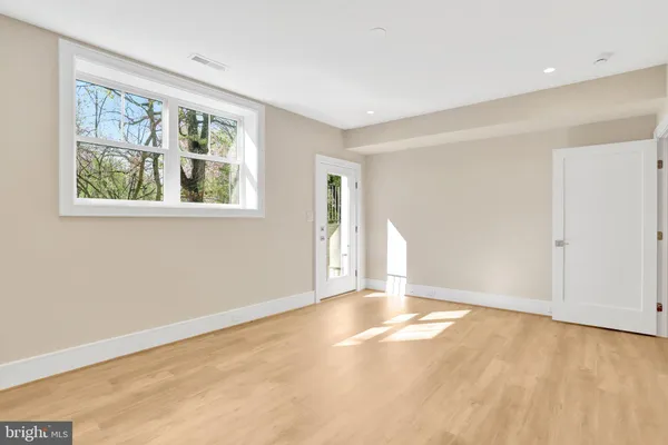 $2,195,000 | 501 North Jefferson Street, Arlington, VA 22205
