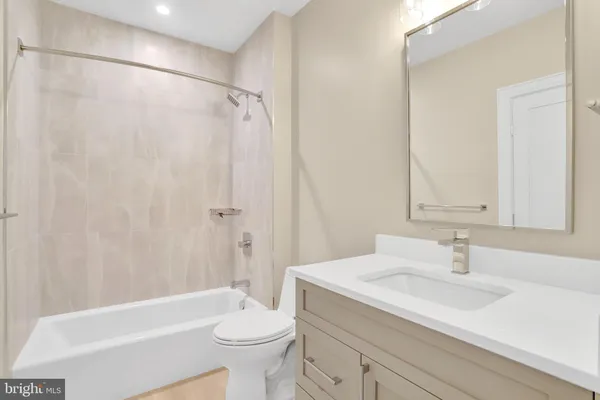 $2,195,000 | 501 North Jefferson Street, Arlington, VA 22205