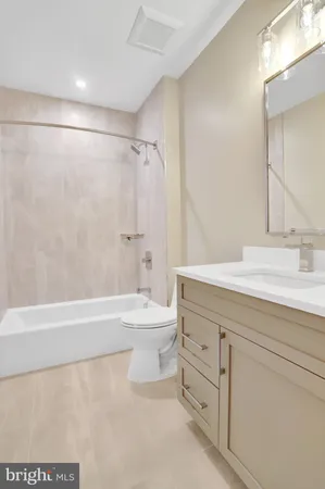 $2,195,000 | 501 North Jefferson Street, Arlington, VA 22205