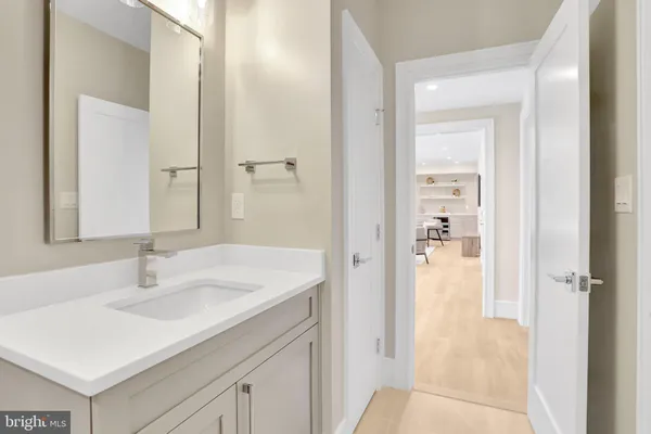 $2,195,000 | 501 North Jefferson Street, Arlington, VA 22205