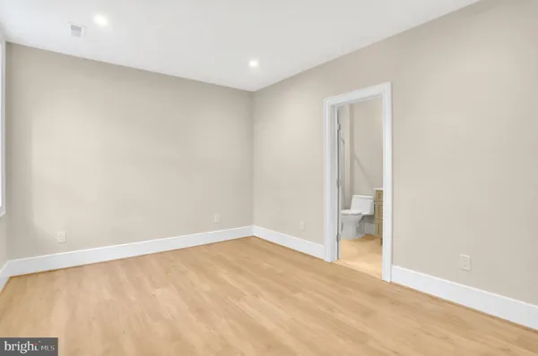 $2,195,000 | 501 North Jefferson Street, Arlington, VA 22205