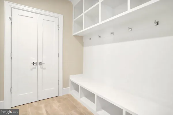 $2,195,000 | 501 North Jefferson Street, Arlington, VA 22205