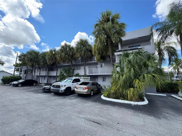 $265,000 | 2710 West 76th Street, Unit 207, Hialeah, FL 33016