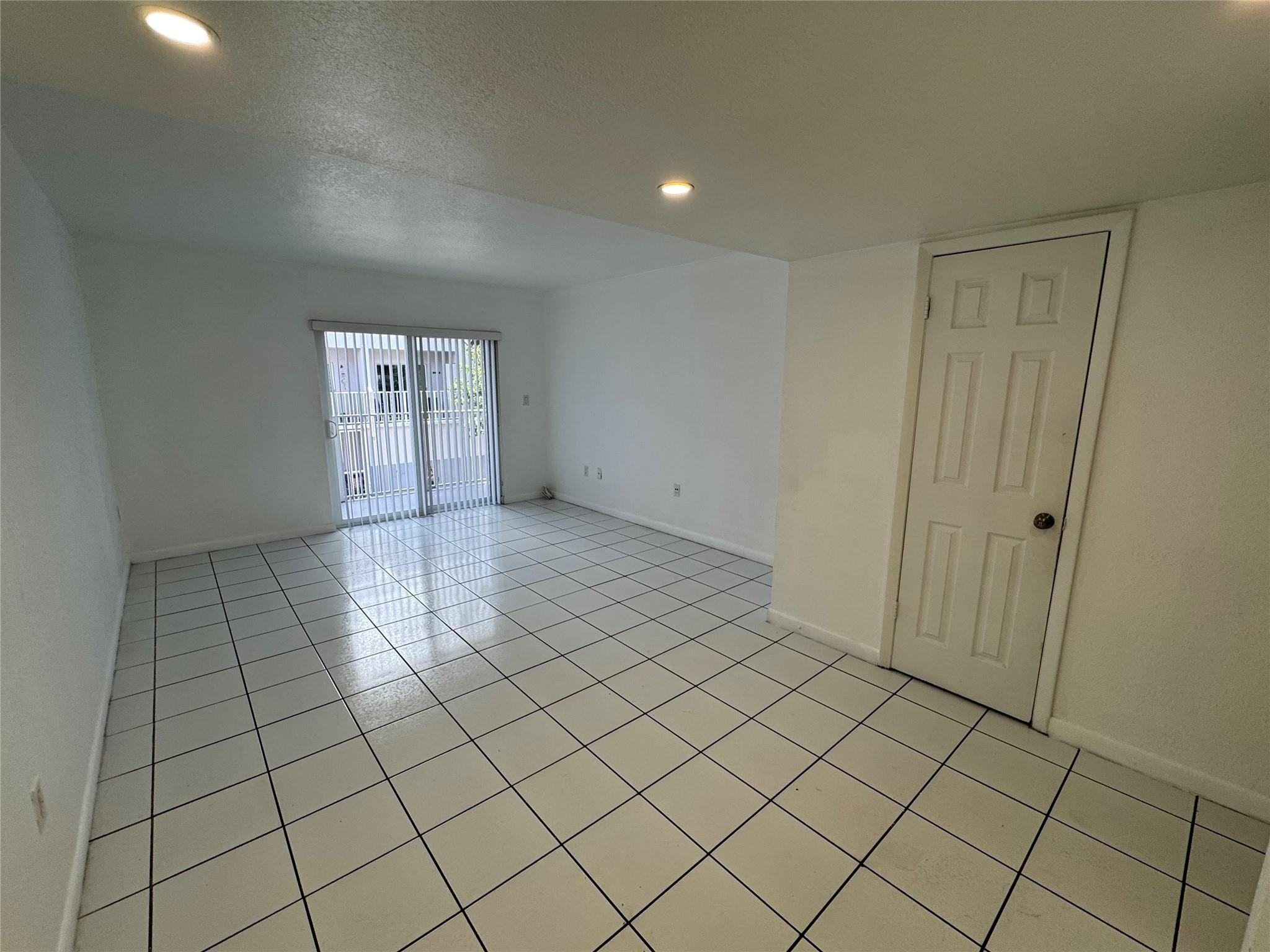 2710 West 76th Street, Unit 207 Hialeah, FL 33016 - Photo 2 of 27 Photo 2